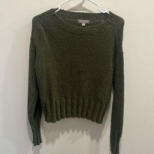 Jcrew relaxed beach sweater
70% cotton, 30% recycled polyester